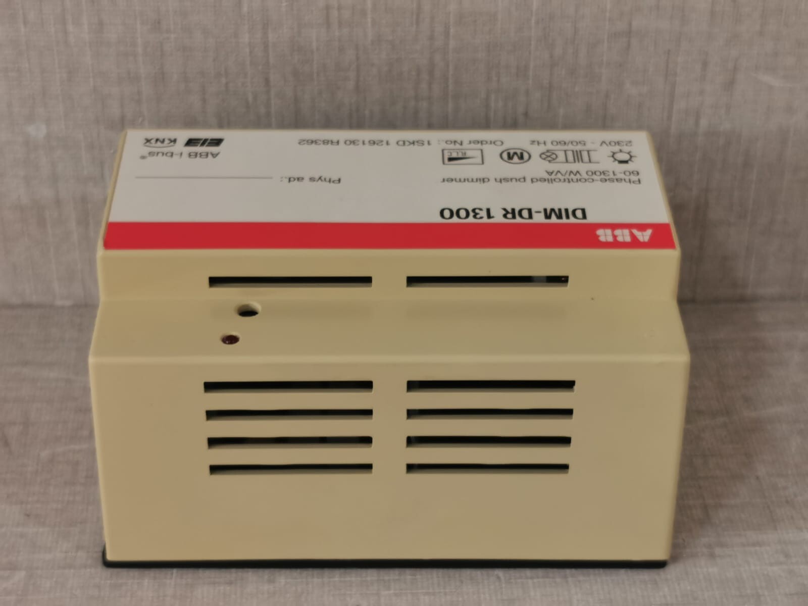 ABB DR-1300 ABB DIM-DR 1300 i-BUS Phase-Controlled Push Dimmer 4