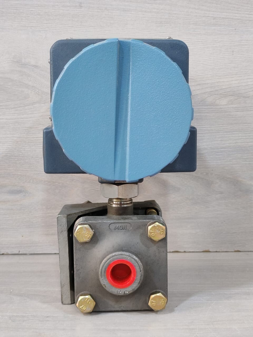 Foxboro 821AL-IM1MH2-A Foxboro 821AL-IM1MH2-A Electronic Pressure Transmitter 12.5-65 VDC 7