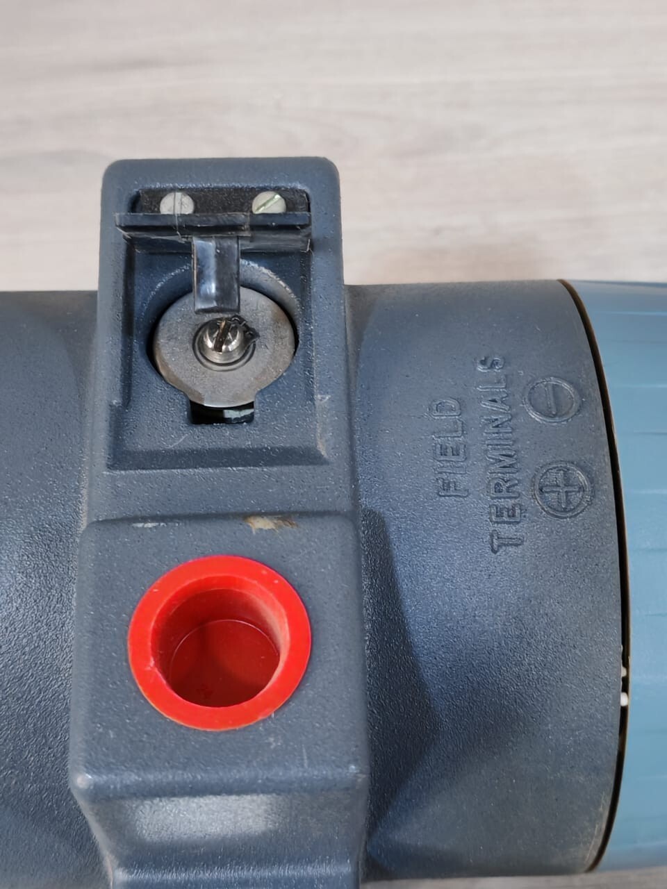 Foxboro 821AL-IM1MH2-A Foxboro 821AL-IM1MH2-A Electronic Pressure Transmitter 12.5-65 VDC 10