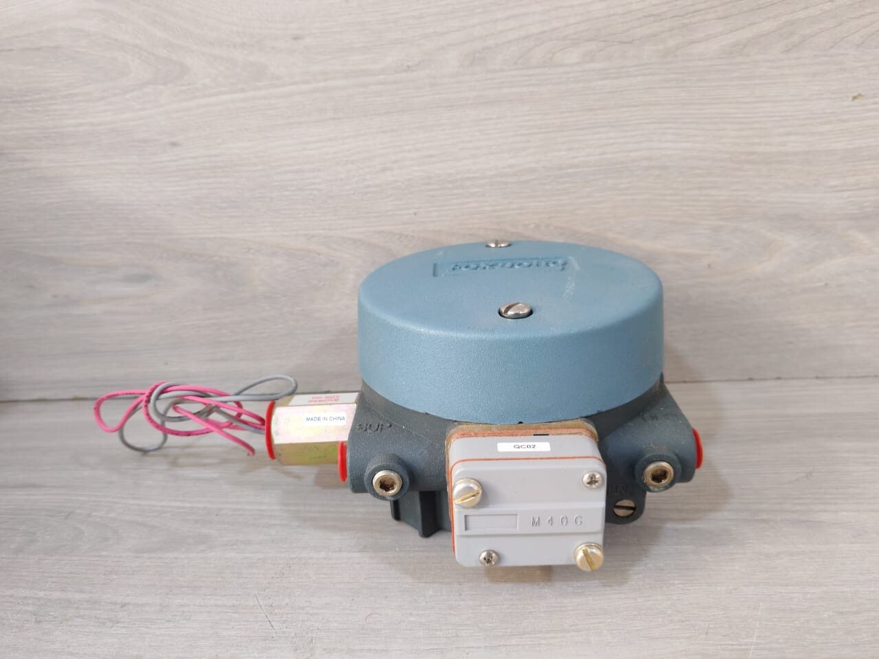 Schneider Electric E69F-BI2 FOXBORO BY SCHNEIDER ELECTRIC E69F-BI2 CURRENT TO AIR CONVERTER 7