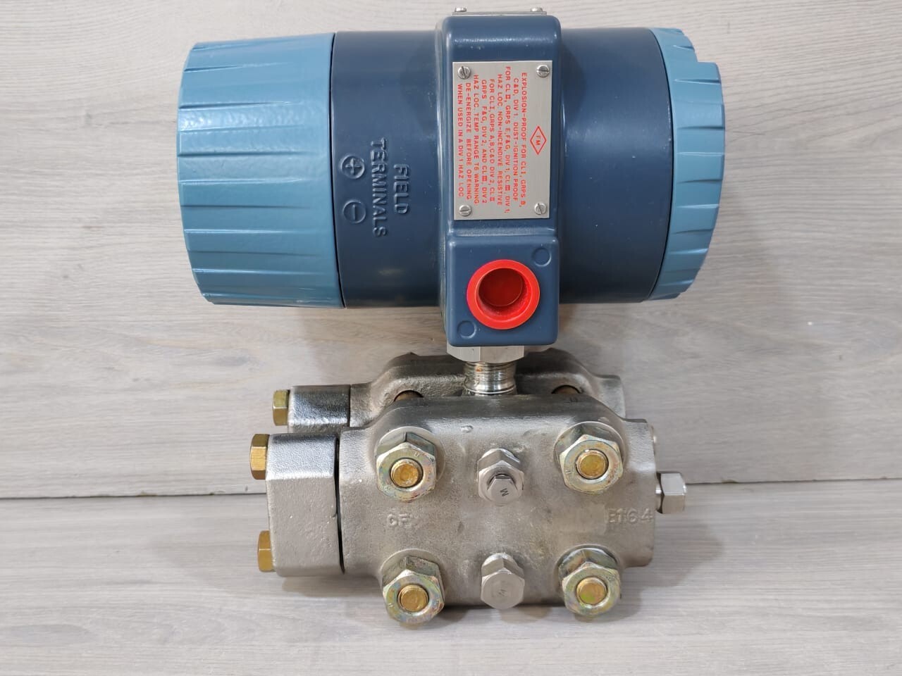 Foxboro 823DP-I3M1MM2-A Foxboro 823DP-I3M1MM2-A Electronic Pressure Transmitter 12.5-65 VDC 6