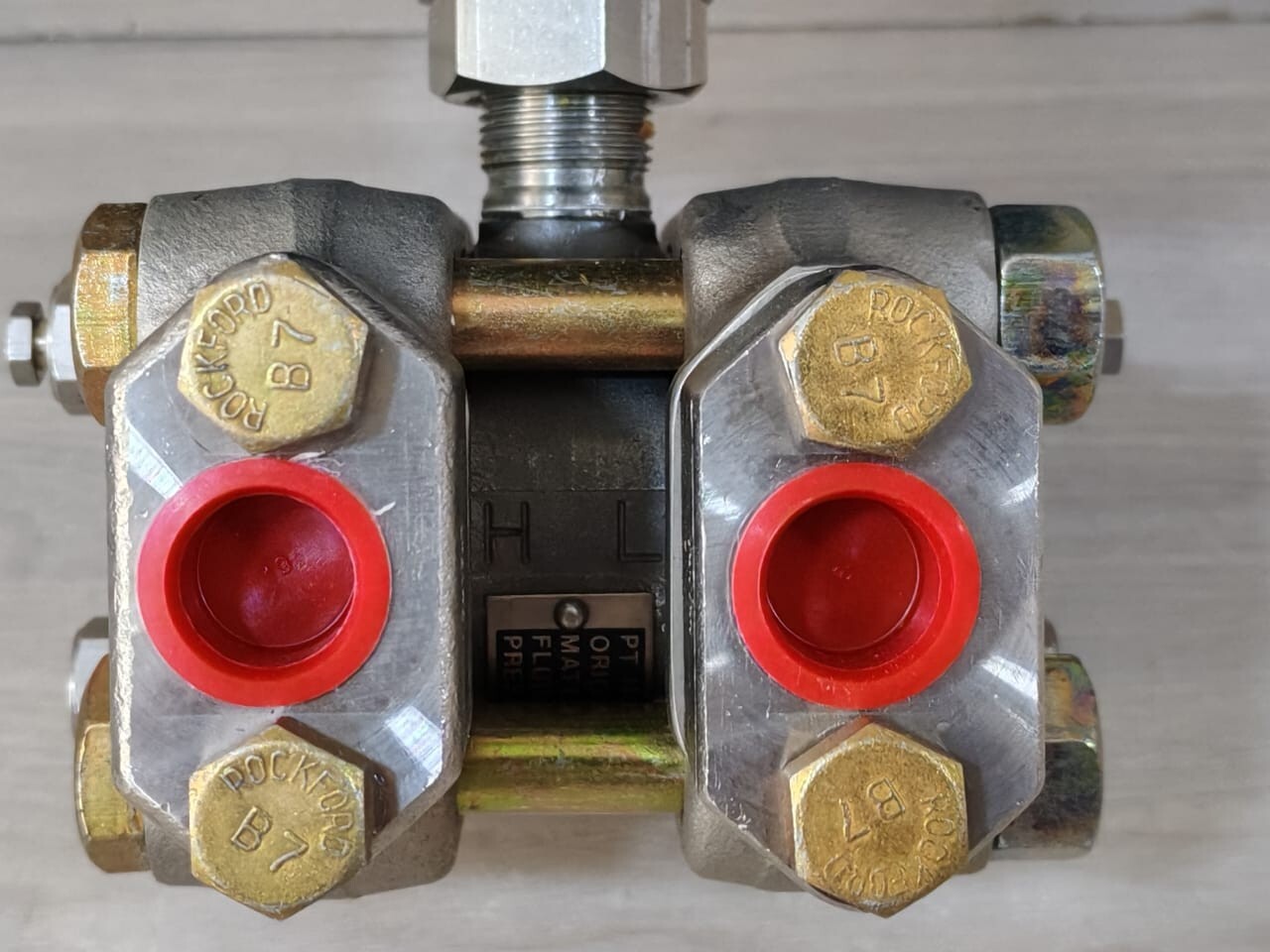 Foxboro 823DP-I3M1MM2-A Foxboro 823DP-I3M1MM2-A Electronic Pressure Transmitter 12.5-65 VDC 8
