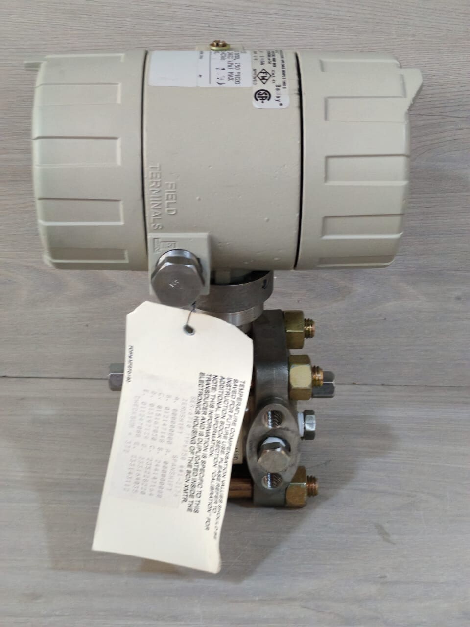 BAILEY BC XDUCER-11/93 BAILEY BCN25415150 BC XDUCER-11/93 PRESSURE TRAMITTER- W/ FILTHY BOX 4