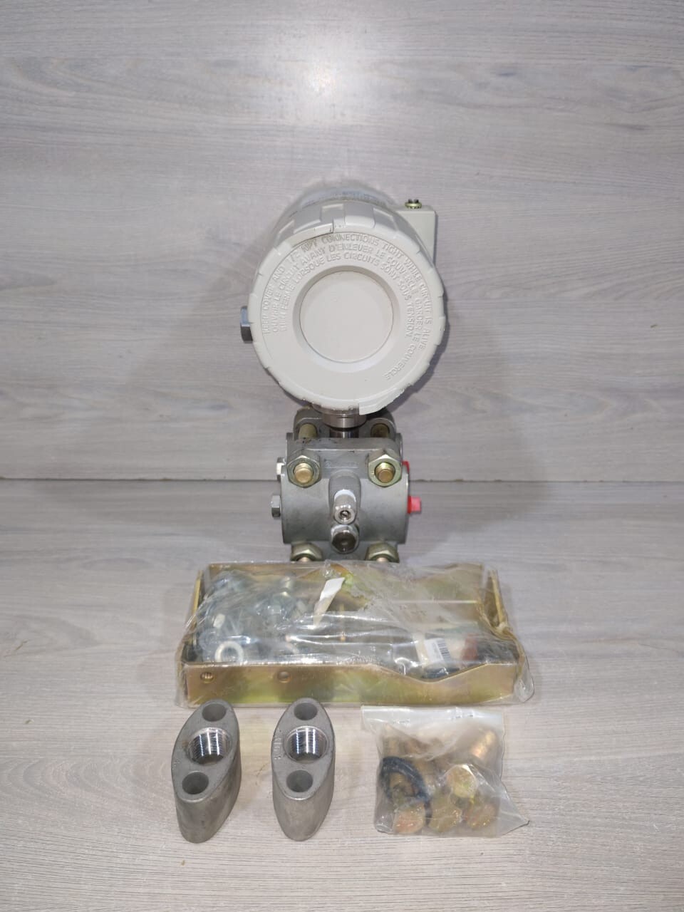 BAILEY BCN25415150 BC XDUCER-11/93 PRESSURE TRAMITTER- W/ FILTHY BOX
