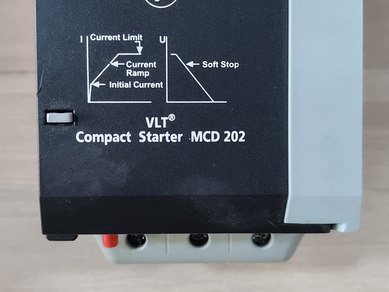 Danfoss 175G5213 DANFOSS MCD 202-030-T4-CV3 175G5213 3PHASE 200-440VAC 50/60Hz 2
