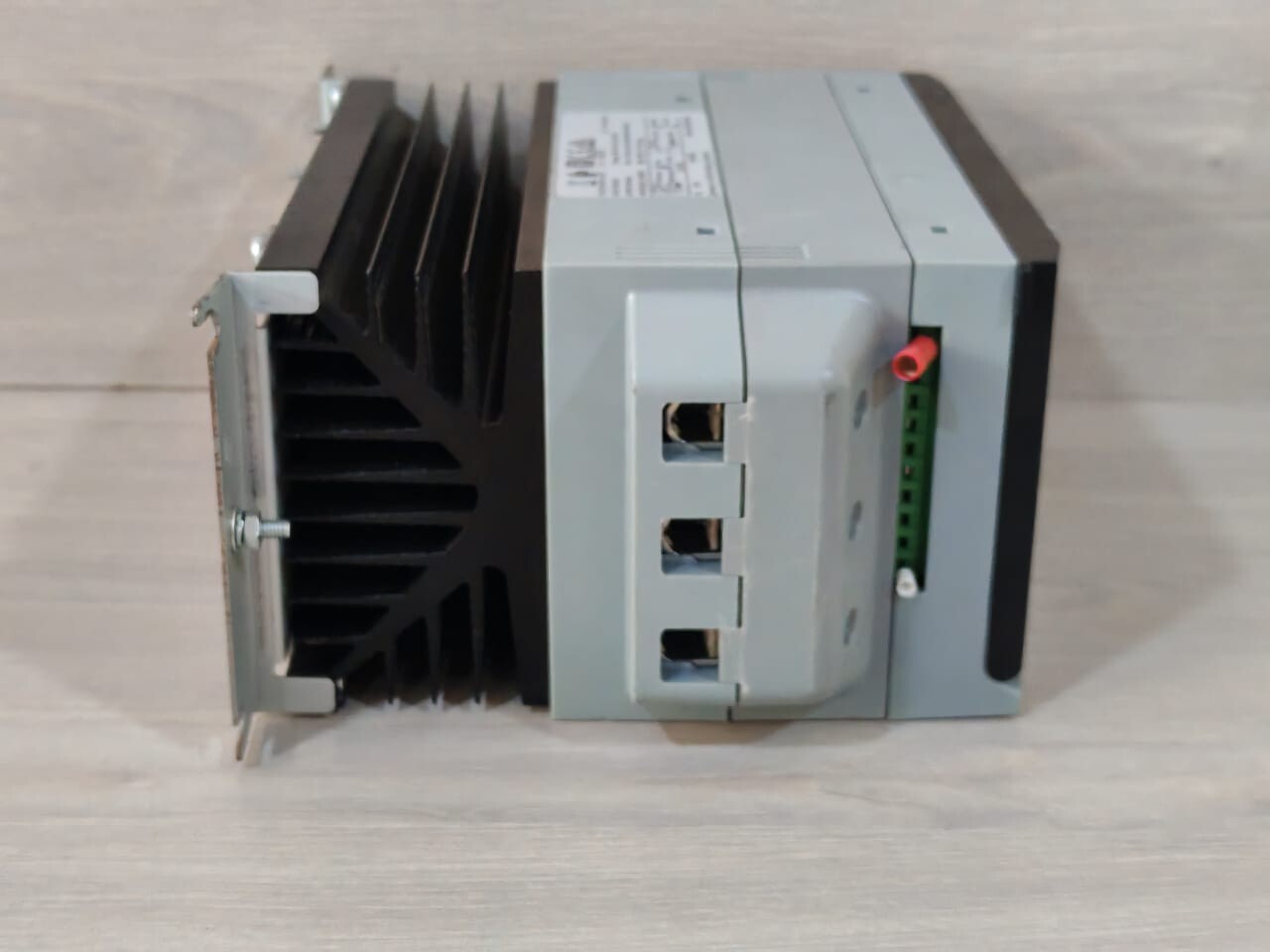 Danfoss 175G5213 DANFOSS MCD 202-030-T4-CV3 175G5213 3PHASE 200-440VAC 50/60Hz 6