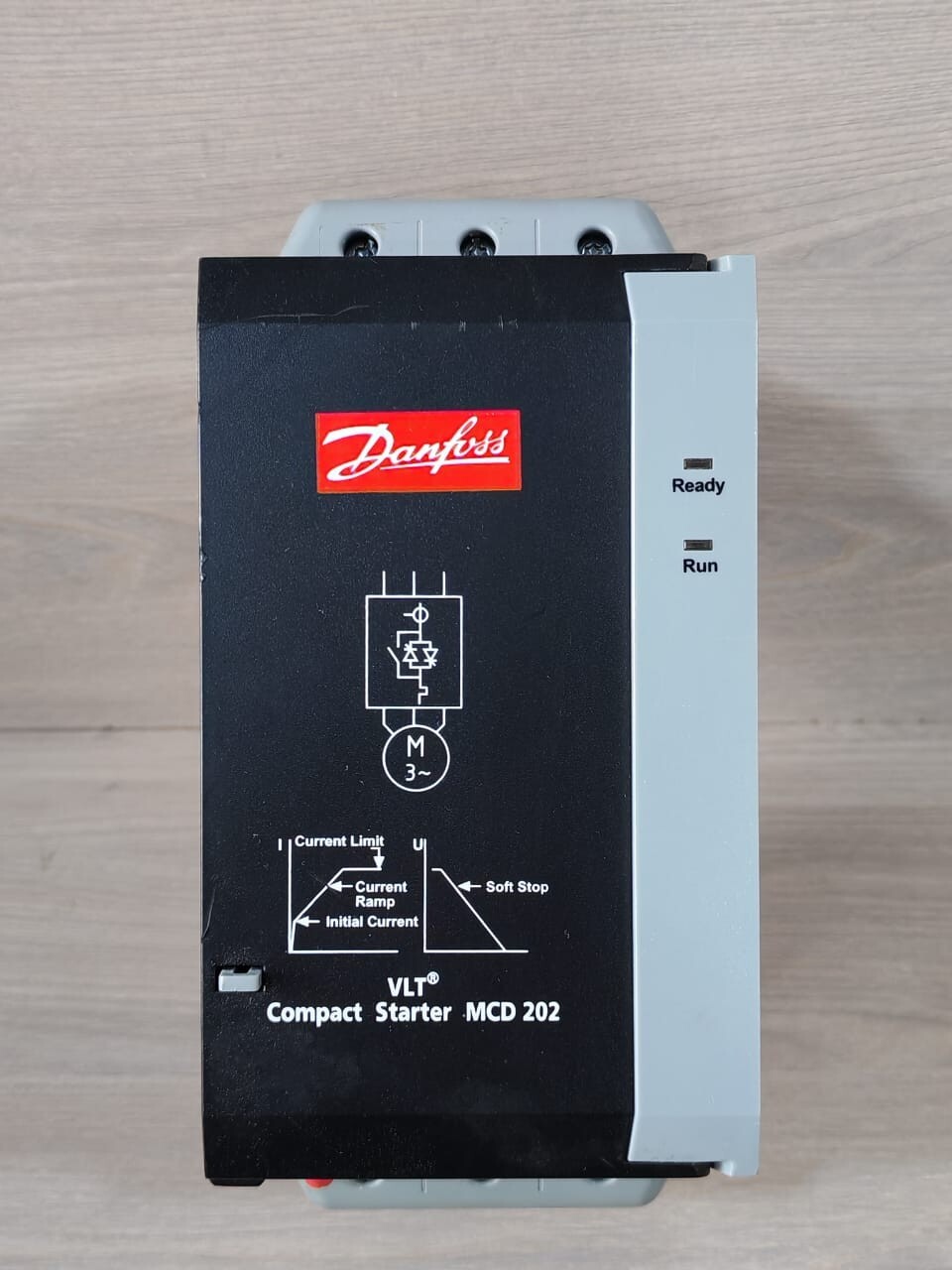 DANFOSS MCD 202-030-T4-CV3 175G5213 3PHASE 200-440VAC 50/60Hz