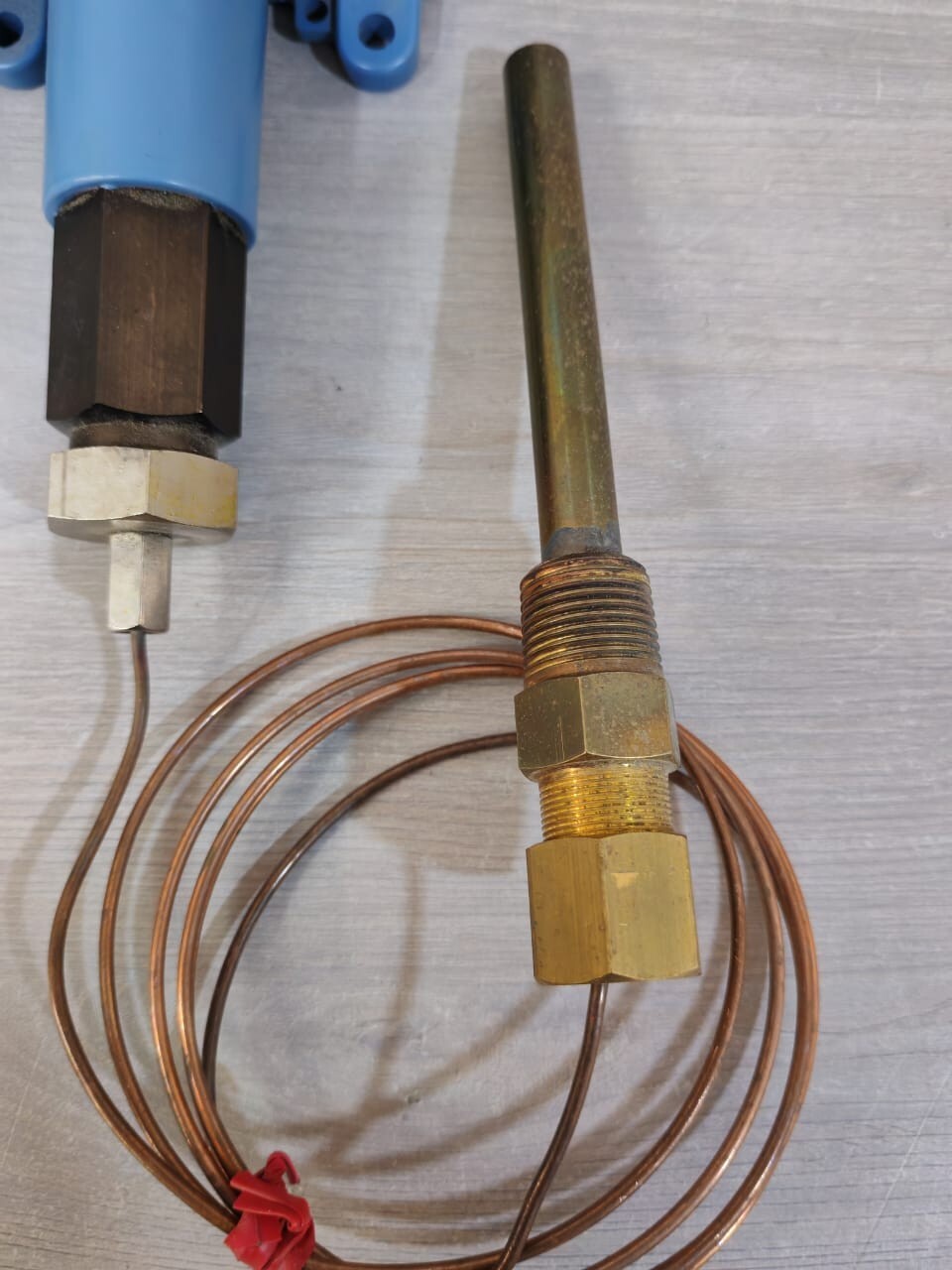 UNITED ELECTRIC E100-8BC ed Electric E100-8BC Temperature Switch: 350-640° F 3