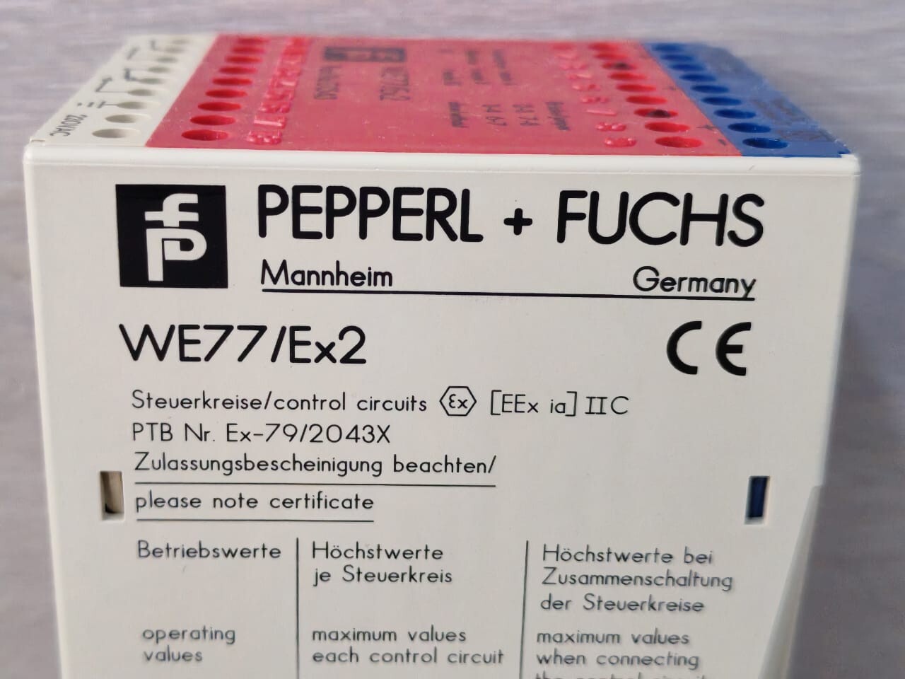 Pepperl + Fuchs WE77/EX-2 PEPPERL + FUCHS WE77/EX-2 P/N 01543 SWITCH AMPLIFIER 230VAC 10
