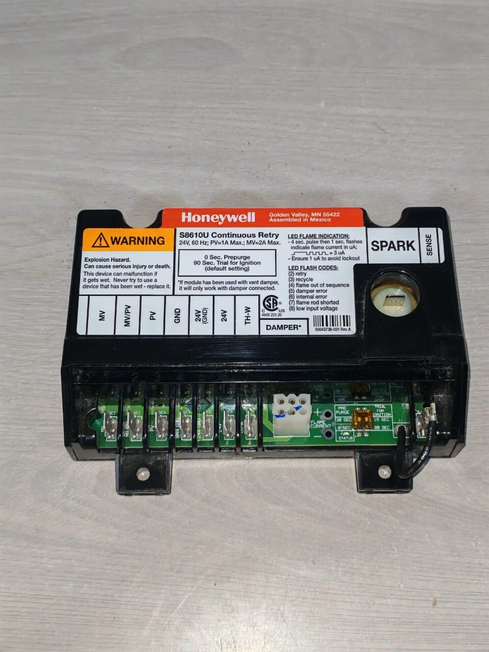 Honeywell S8610U HONEYWELL S8610U UNIVERSAL INTERMITTENT PILOT IGNITION MODULE 2