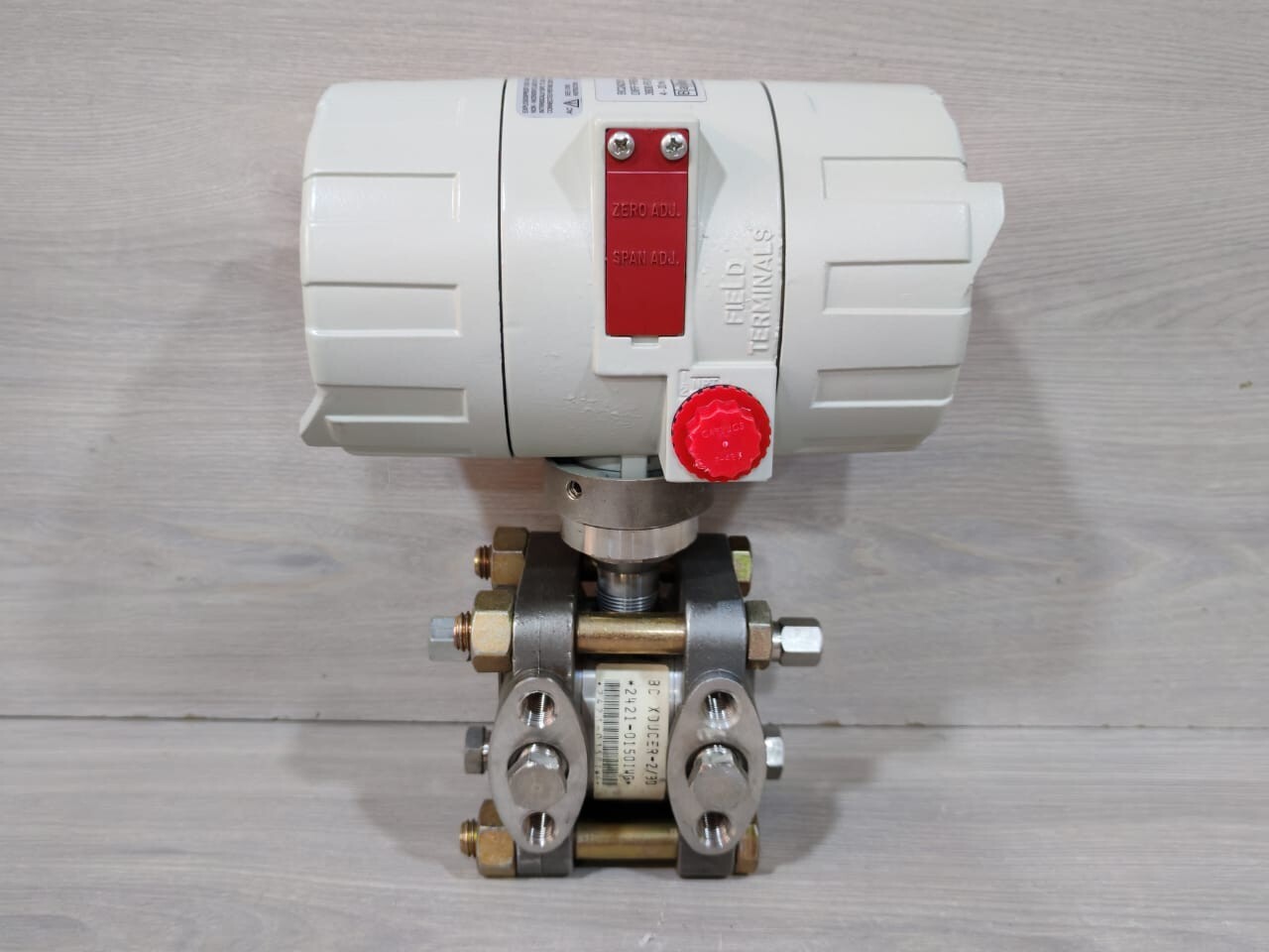 Bailey BC2421511 Bailey BC2421511 Differential Pressure Transmitter 3600 PSI 7
