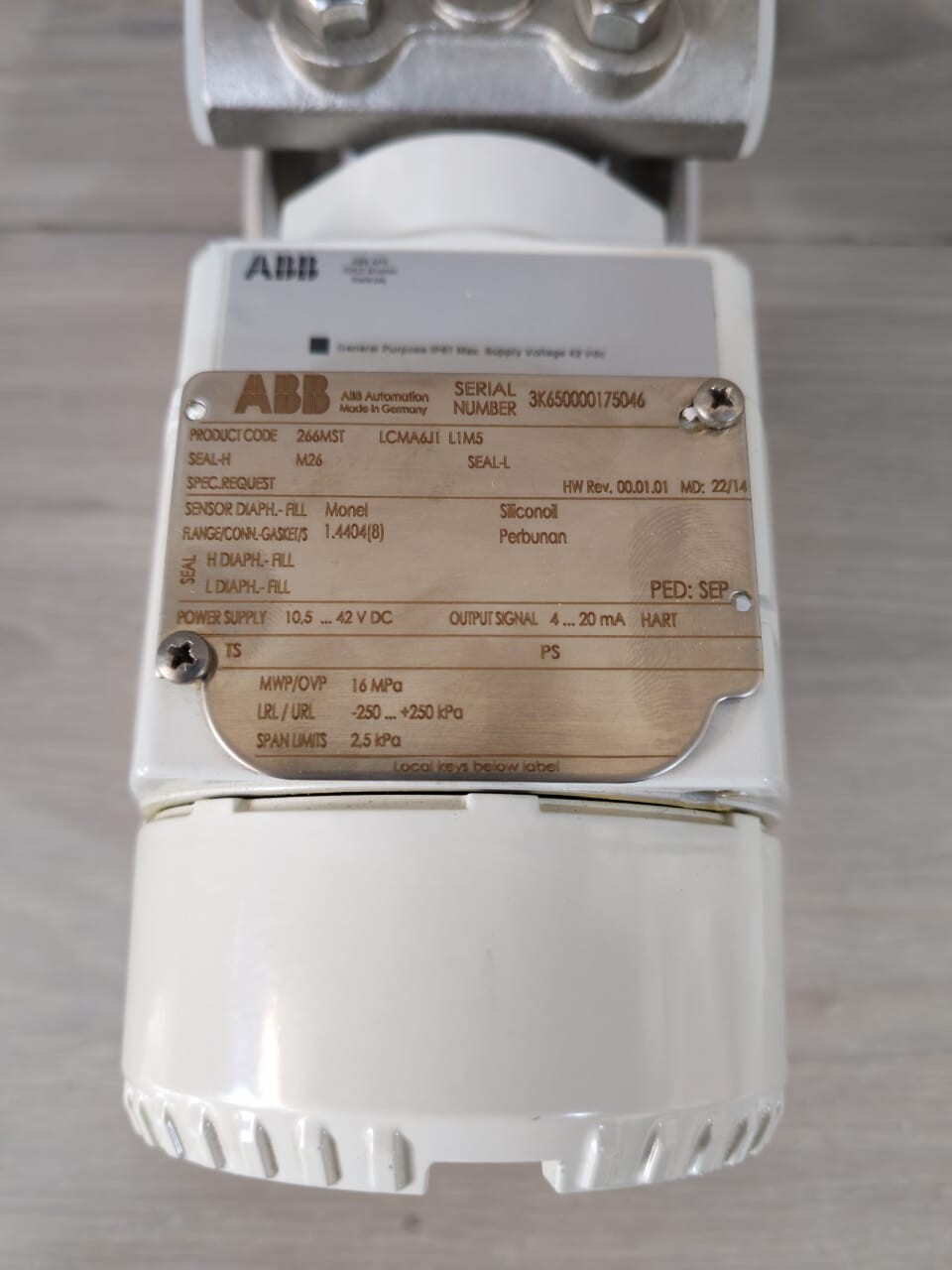 ABB MD-22 ABB 266MST LCMA6J1 L1M5 PRESSURE TRANSMITTER 2600T SERIES MD: 22/14 9