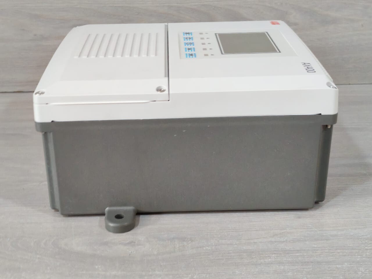 ABB AX460/100010/STD ABB AX400 Transmitter AX460/100010/STD 240VAC 7
