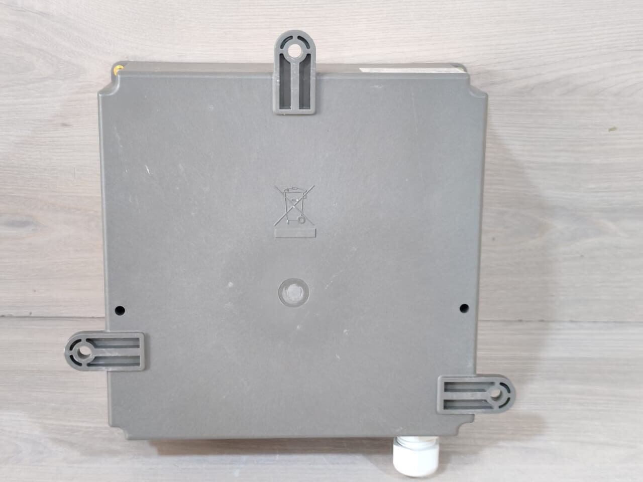 ABB AX460/100010/STD ABB AX400 Transmitter AX460/100010/STD 240VAC 9
