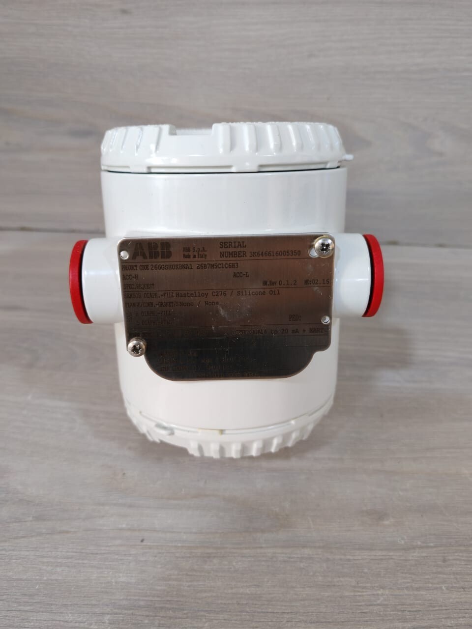 ABB MD-02 ABB 266GSHUKBNA1 E6B7M5C1C6H3 PRESSURE TRANSMITTER 2600T HW.REV 0.1.2 MD: 02.16 4