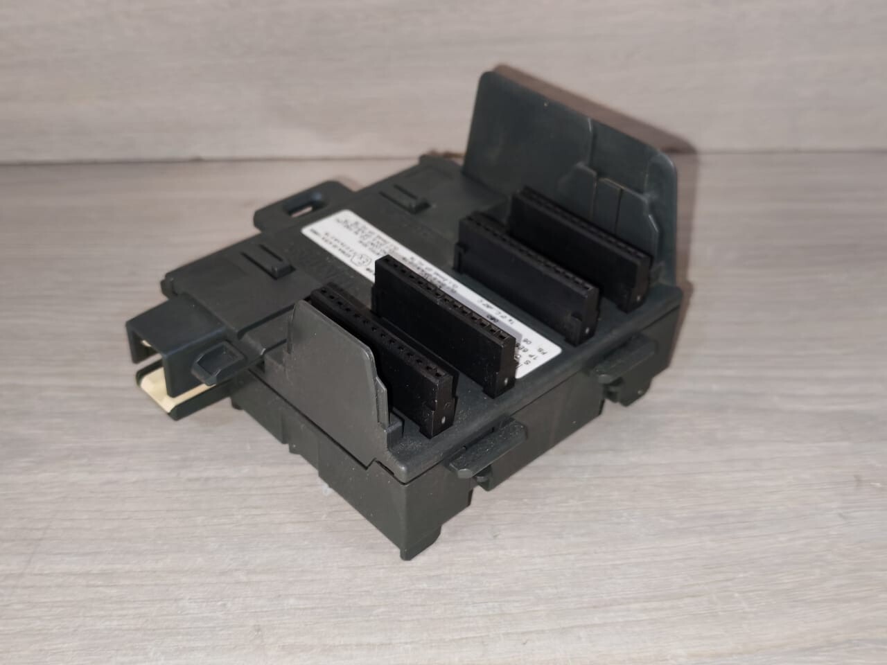 Siemens 195-7HB00-0XA0 SIEMENS 6ES7 195-7HB00-0XA0 SIMATIC S7 BUS MODULE 10