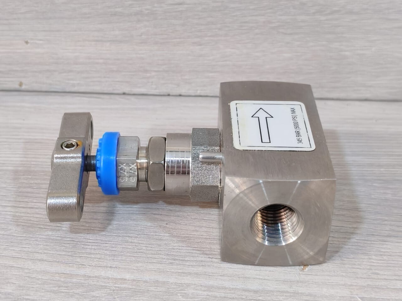 Parker HNVM4FF PARKER HNVM4FF BS NEEDLE VALVE -MONEL 6