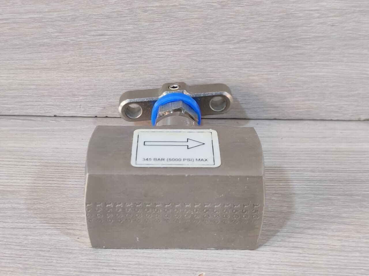 Parker HNVM4FF PARKER HNVM4FF BS NEEDLE VALVE -MONEL 7