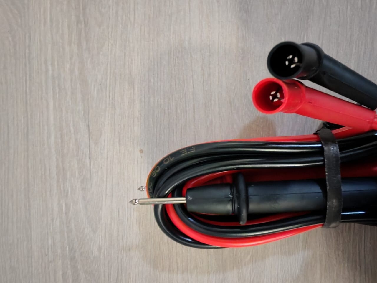 Fluke TL75-1 FLUKE TL75-1 HARDPOINT, 2mm PROBE & TEST LEAD SET 3