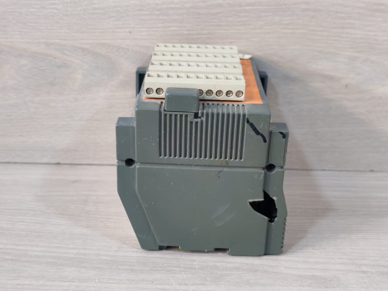 GANTNER INSTRUMENTS E.BLOXX A1-4 GANTNER INSTRUMENTS E.BLOXX A1-4 ANALOG PLC 4
