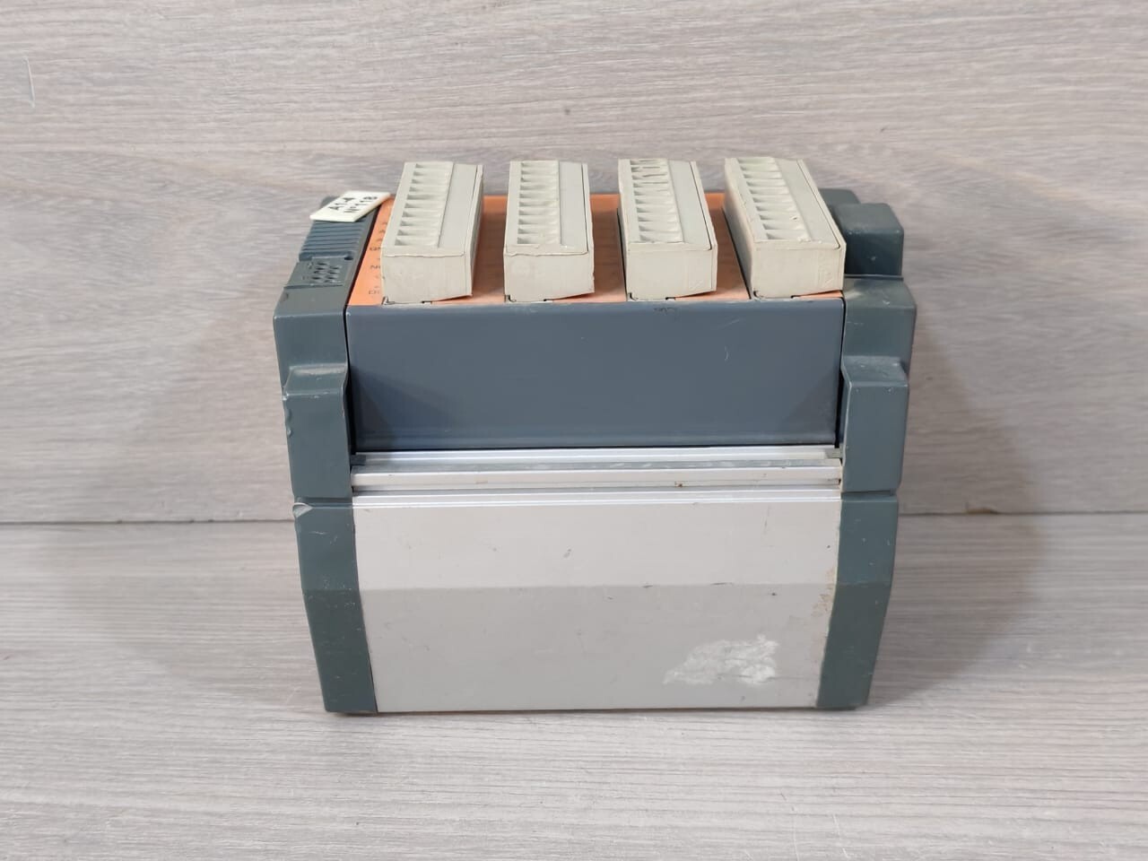 GANTNER INSTRUMENTS E.BLOXX A1-4 GANTNER INSTRUMENTS E.BLOXX A1-4 ANALOG PLC 8
