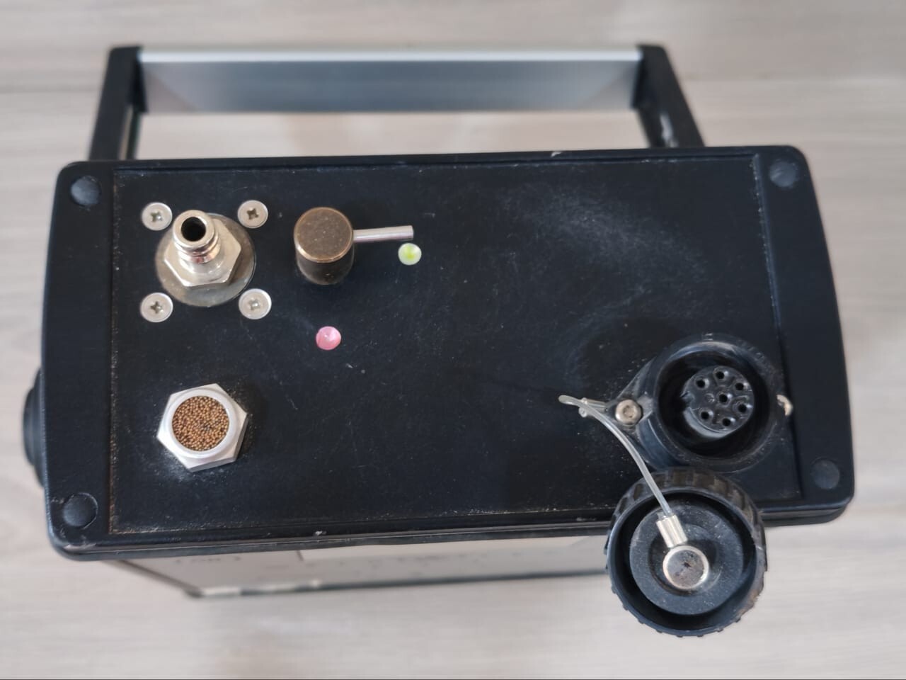 WELD TECH OXYGUARD WELD TECH OXYGUARD OM1 WELD TECH OXYGUARD OM1 OXYGEN TRACE ANALYSER - NEED CHANGE BATTERY 2