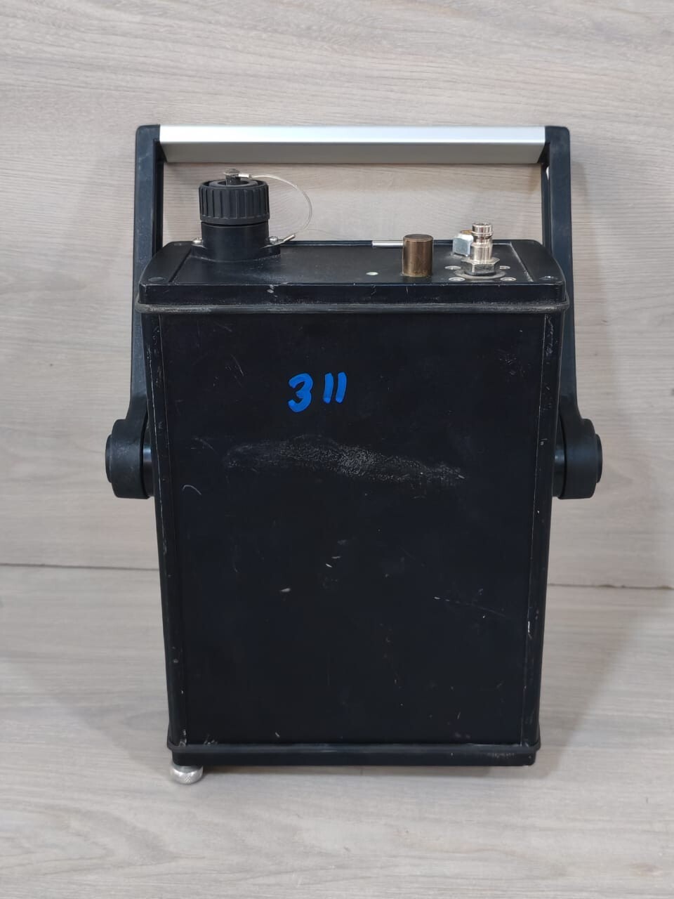 WELD TECH OXYGUARD WELD TECH OXYGUARD OM1 WELD TECH OXYGUARD OM1 OXYGEN TRACE ANALYSER - NEED CHANGE BATTERY 6