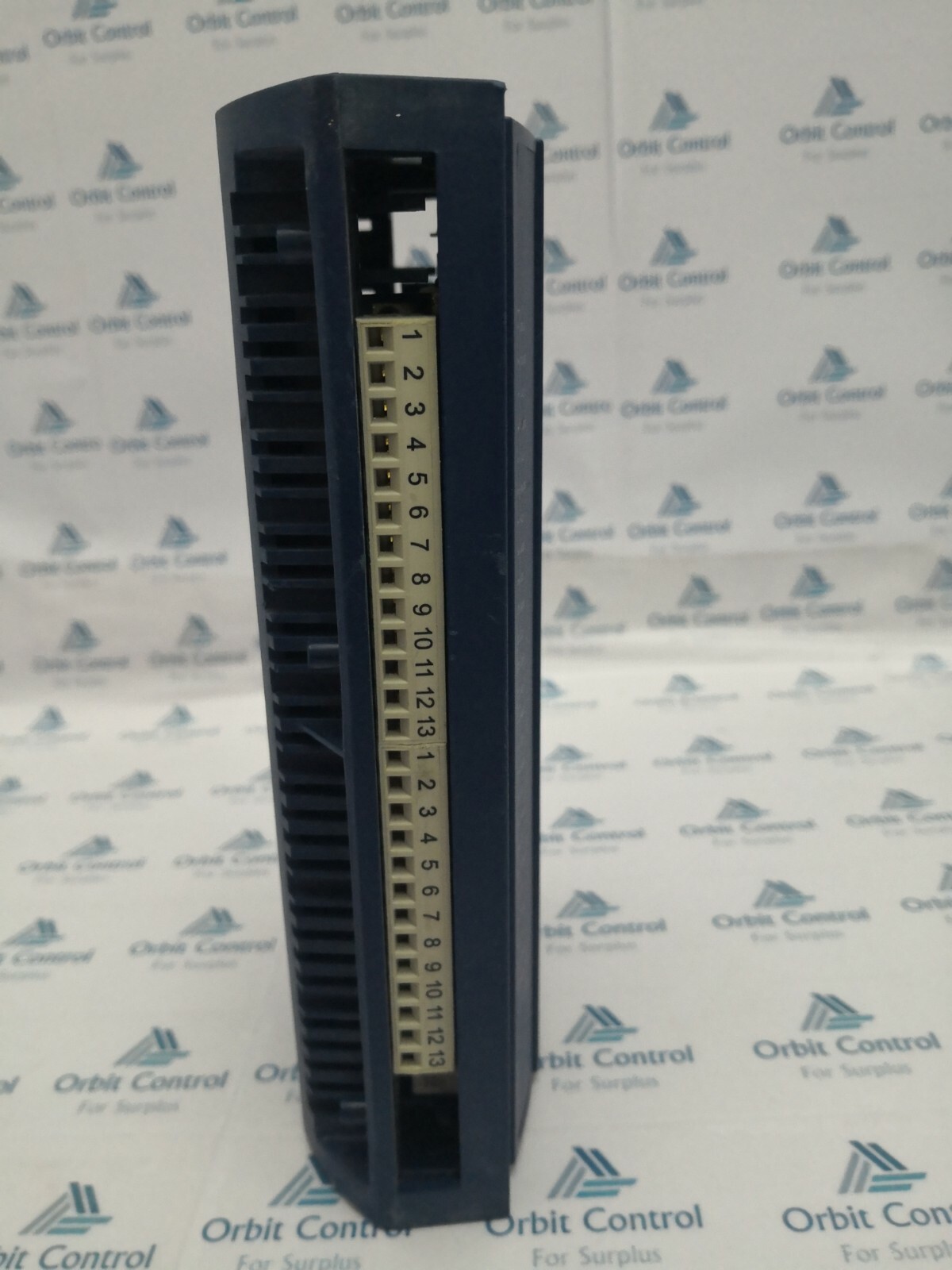 Distech Controls ECC-401 Distech Controls ECC-401 Remote I/O Modules - MISSING LOCK 4