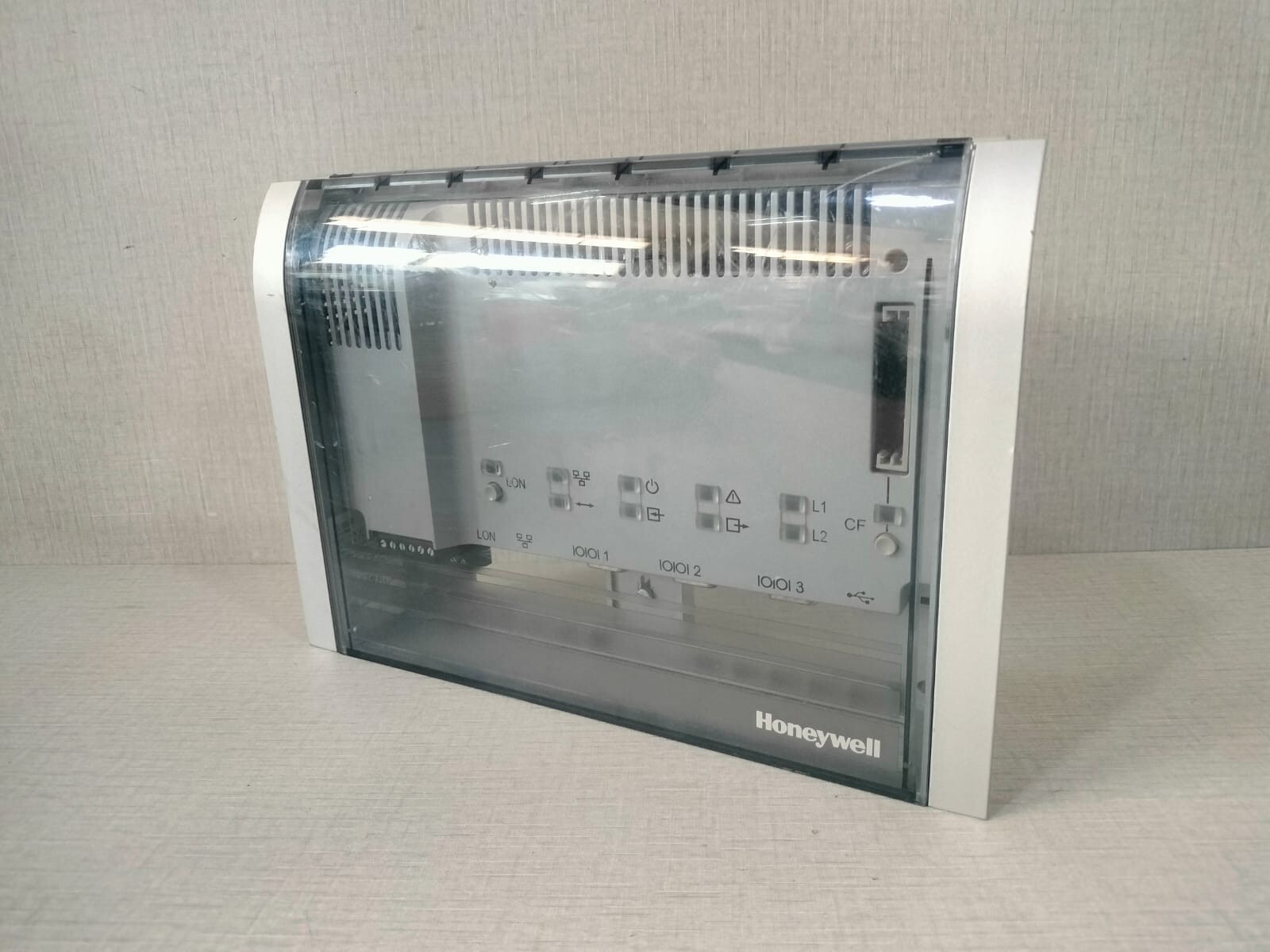 Honeywell XL1000C50 Honeywell XL1000C50 Bacnet Controller 24VAC 3