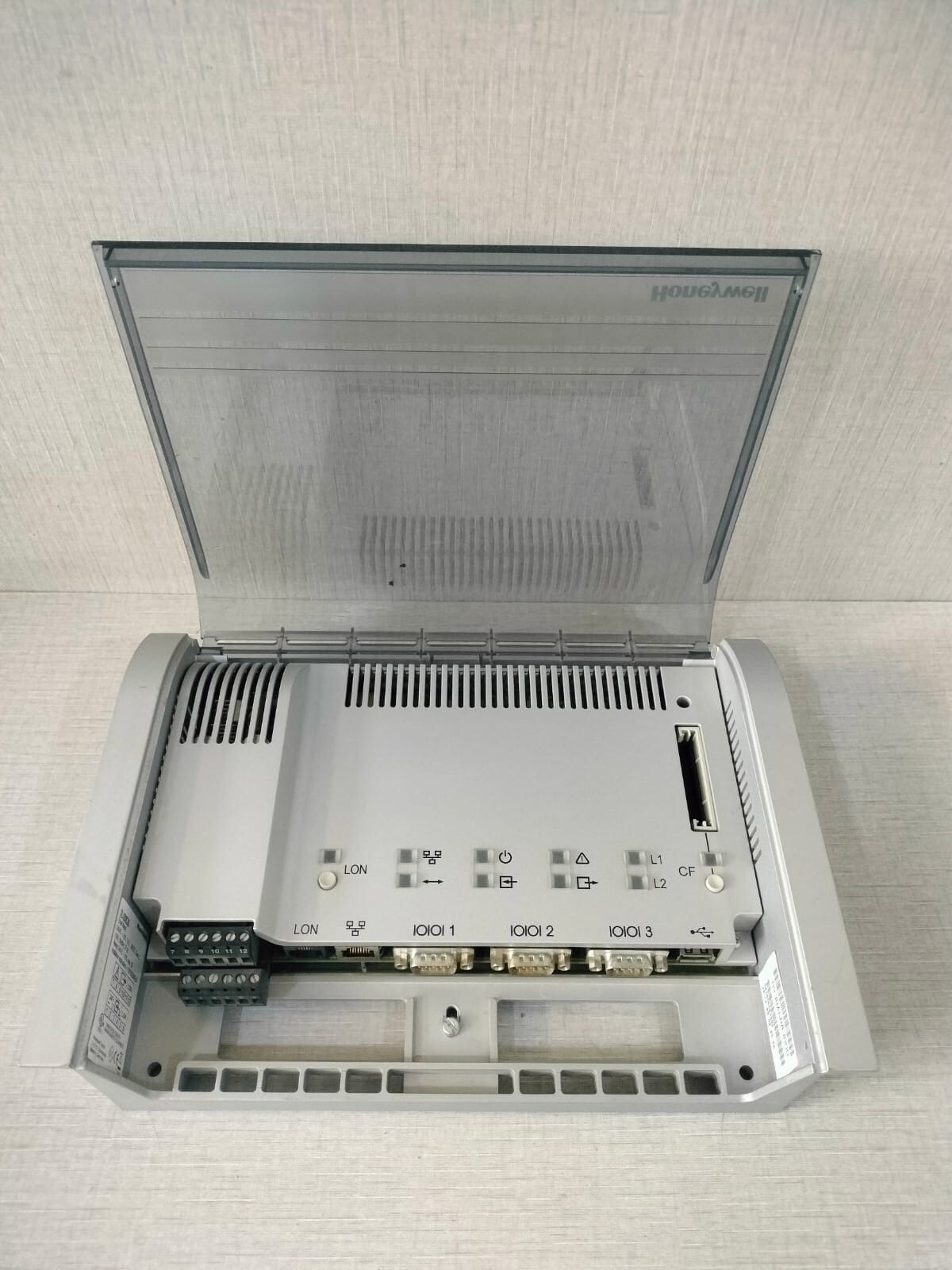 Honeywell XL1000C50 Honeywell XL1000C50 Bacnet Controller 24VAC 4