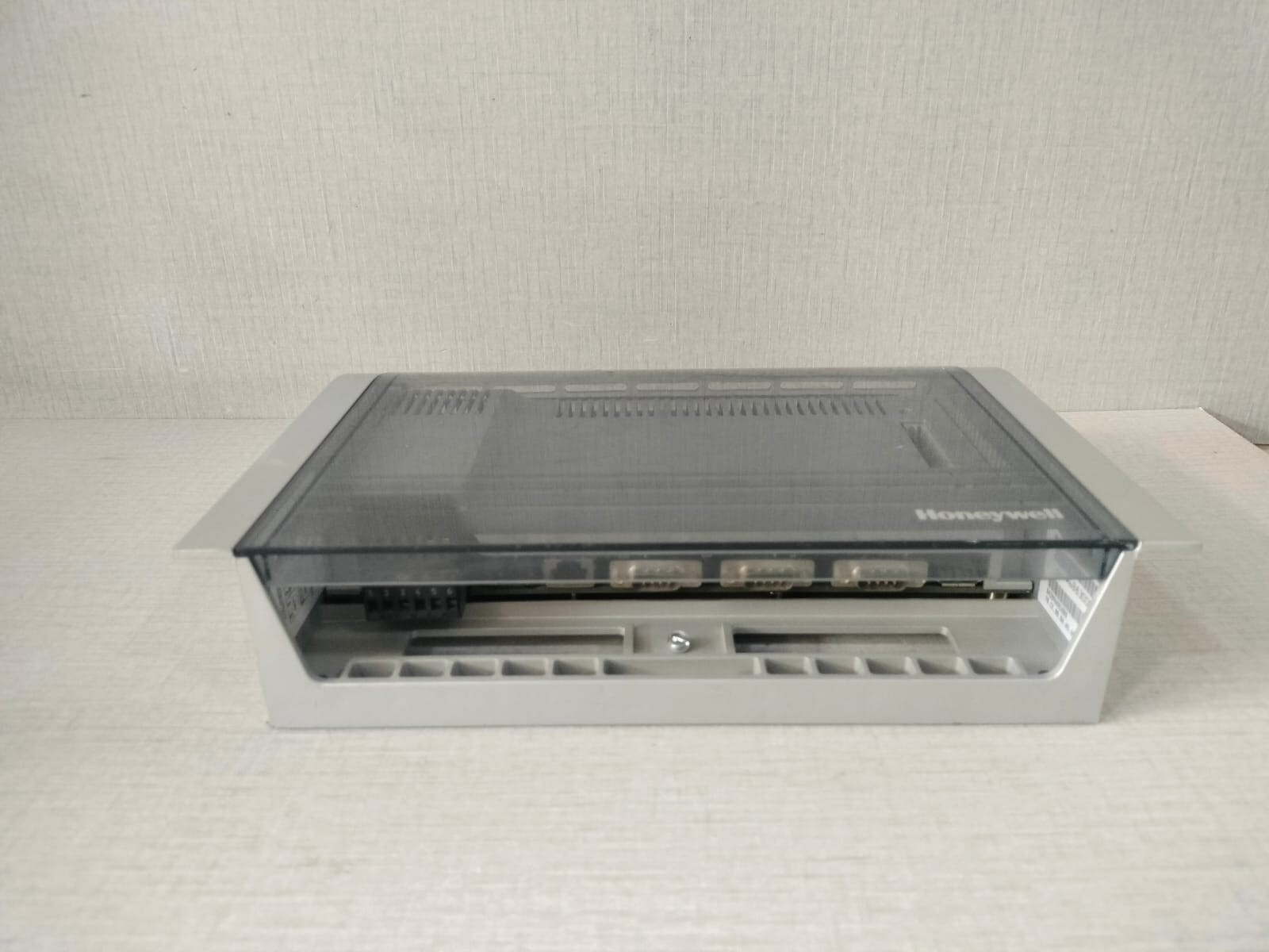 Honeywell XL1000C50 Honeywell XL1000C50 Bacnet Controller 24VAC 6