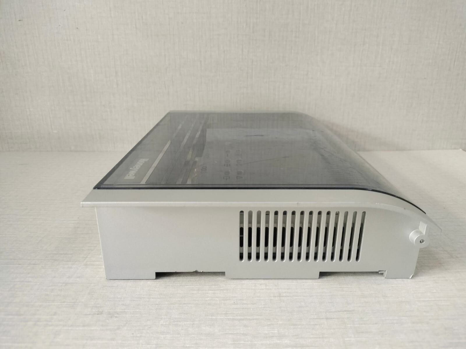 Honeywell XL1000C50 Honeywell XL1000C50 Bacnet Controller 24VAC 9