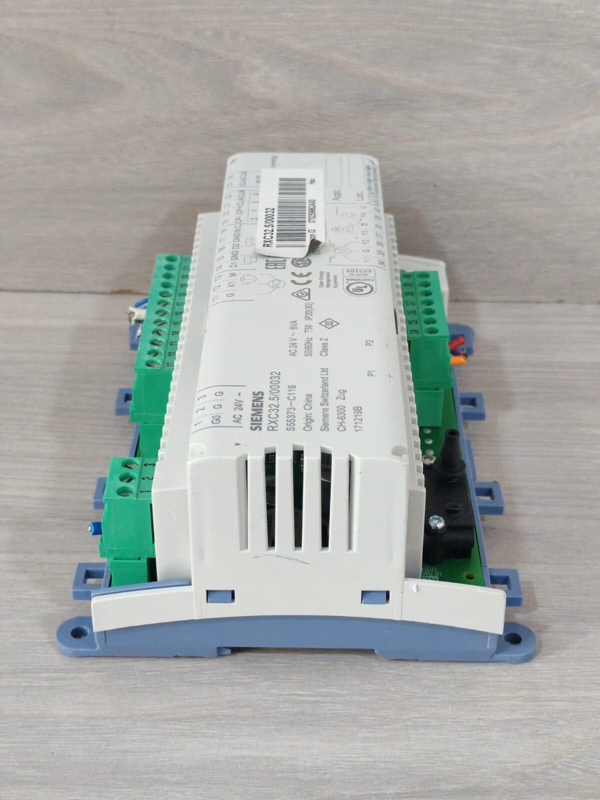 Siemens RXC32.5/00032 SIEMENS RXC32.5/00032 24V-6VA 50/60Hz ROOM CONTROLLER 6