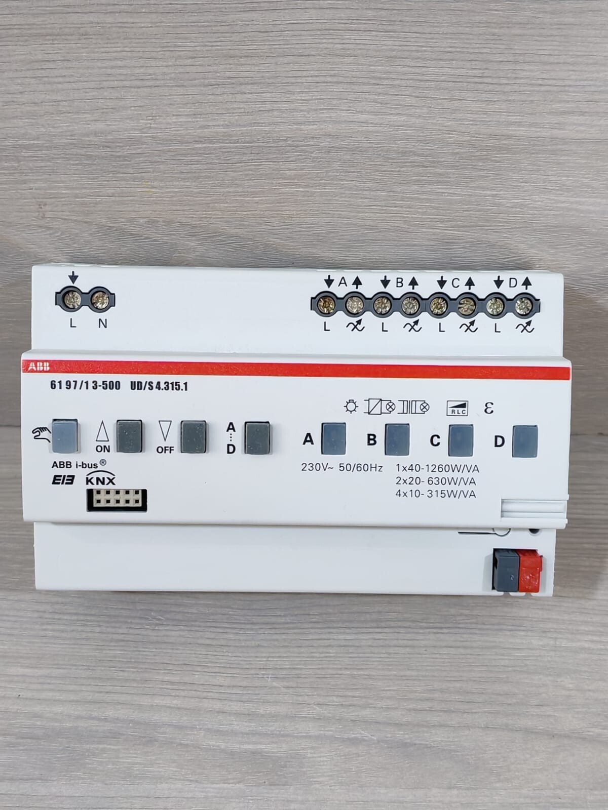 ABB 6197/13-500 ABB 6197/13-500 Universal Dimmaktor KNX UD/S 4.315.1 Dimmer Actuator 3