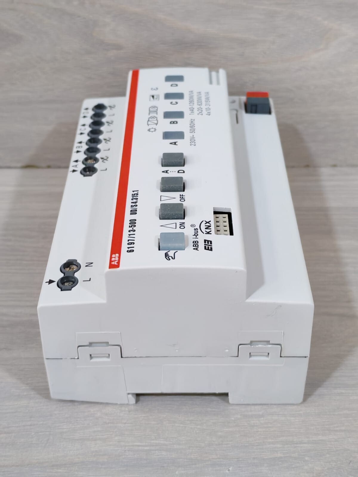 ABB 6197/13-500 ABB 6197/13-500 Universal Dimmaktor KNX UD/S 4.315.1 Dimmer Actuator 9