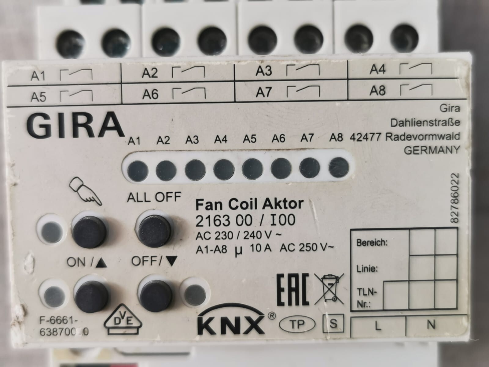 GIRA 2163 00 / I00 GIRA 2163 00 / I00 Fan Coil Actuator 3