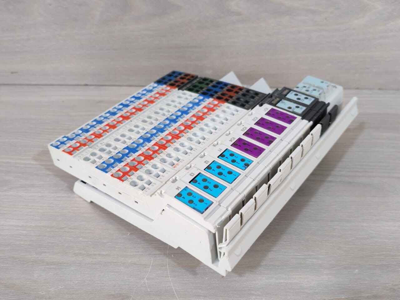 Rexroth R-ILB S3 24 DI16 DIO16 Rexroth SERCOS III R-ILB S3 24 DI16 DIO16 R911170826-206- WITHOUT BACK COVER 10