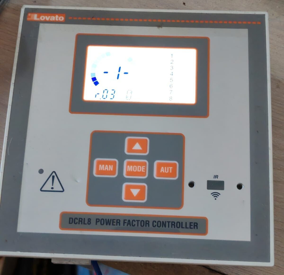 Lovato DCRL8 LOVATO DCRL8 POWER FACTOR CONTROLLER 100-440V -TRIED & TESTED 3