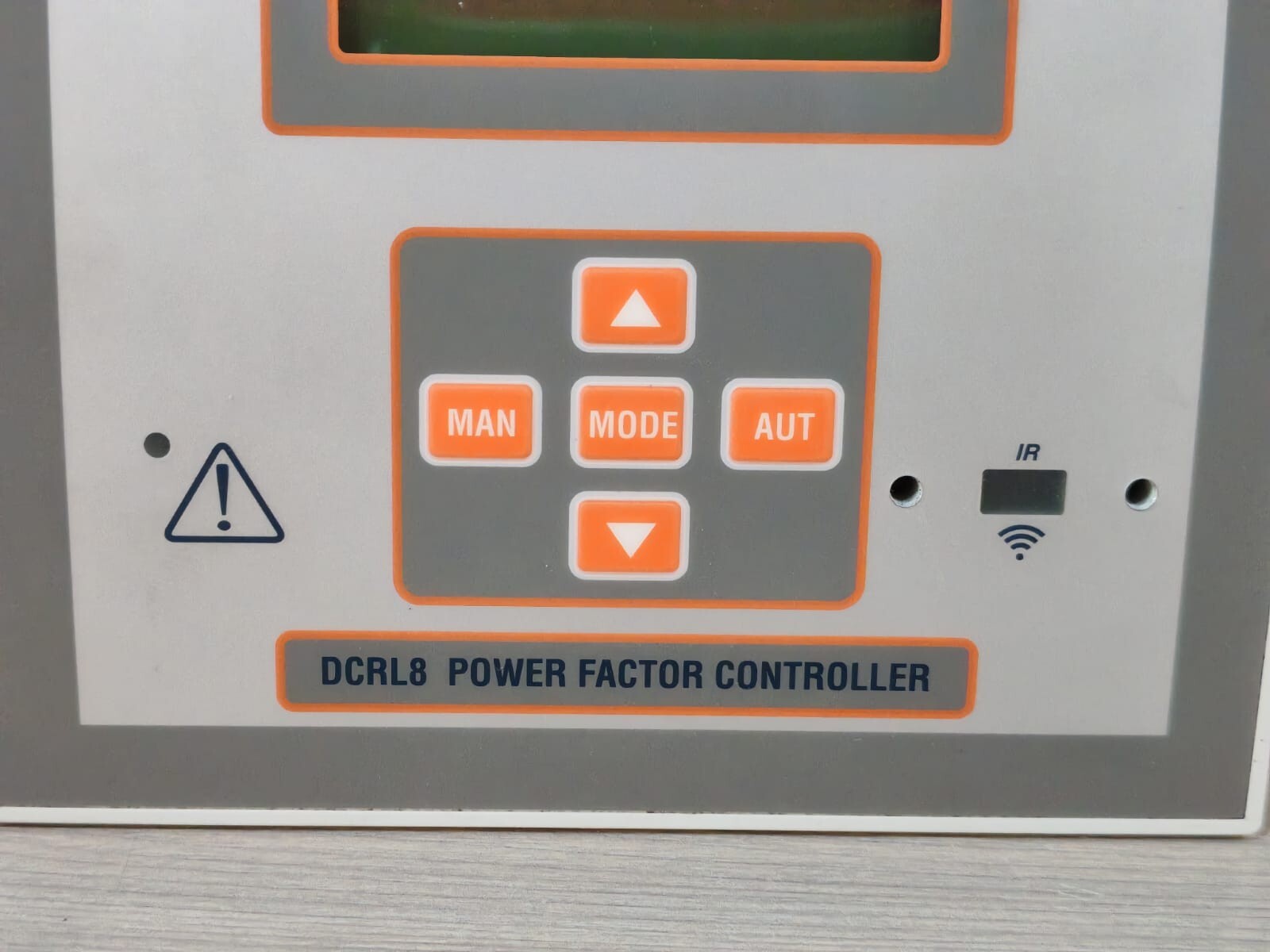 Lovato DCRL8 LOVATO DCRL8 POWER FACTOR CONTROLLER 100-440V -TRIED & TESTED 6