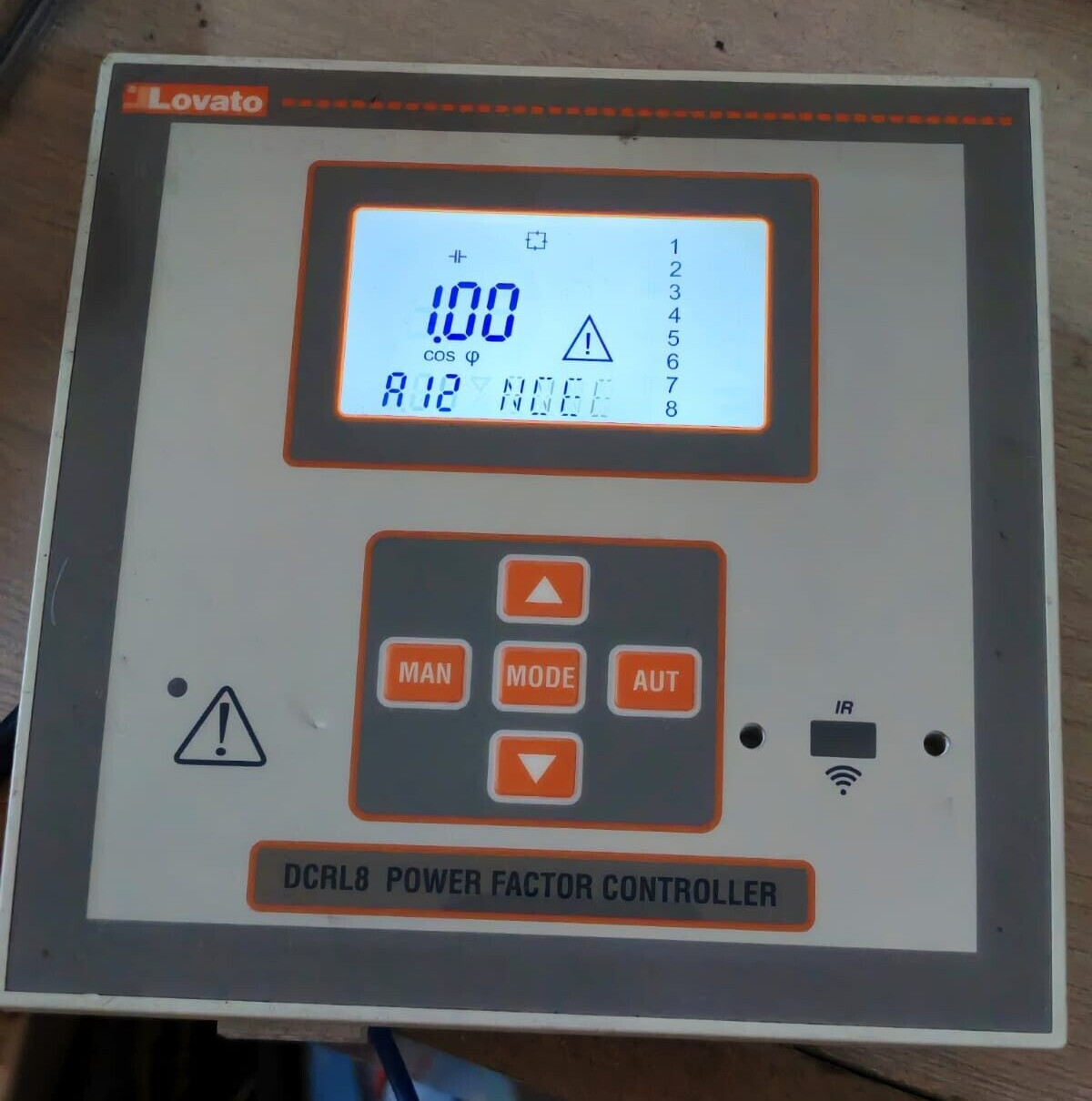 LOVATO DCRL8 POWER FACTOR CONTROLLER 100-440V -TRIED & TESTED