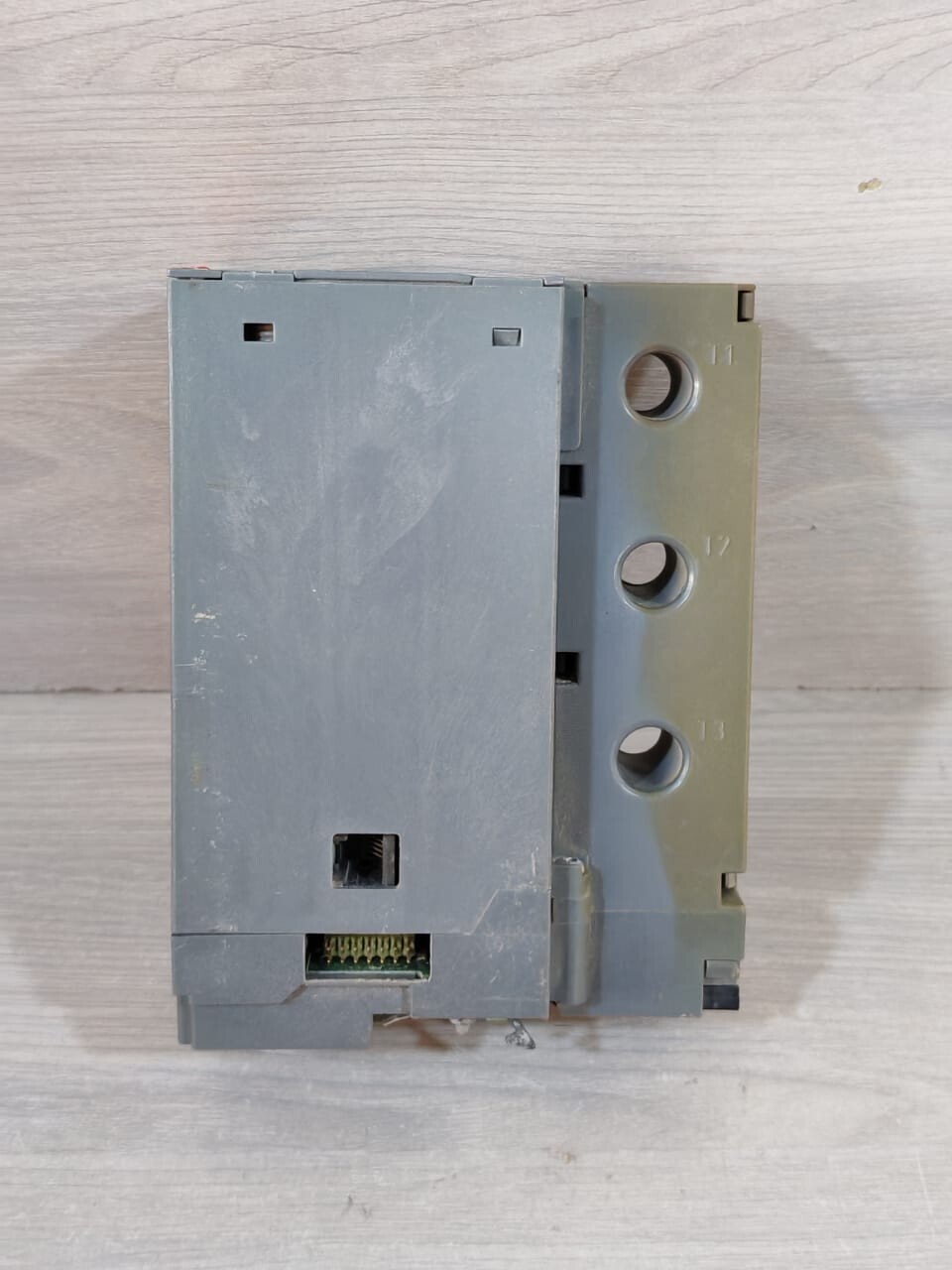 ABB MCU2A02V2-4 1SCA022657R9090 ABB INSUM MCU2 MCU2A02V2-4 1SCA022657R9090 3.0B MOTOR CONTROL UNIT- BROKEN PART 6