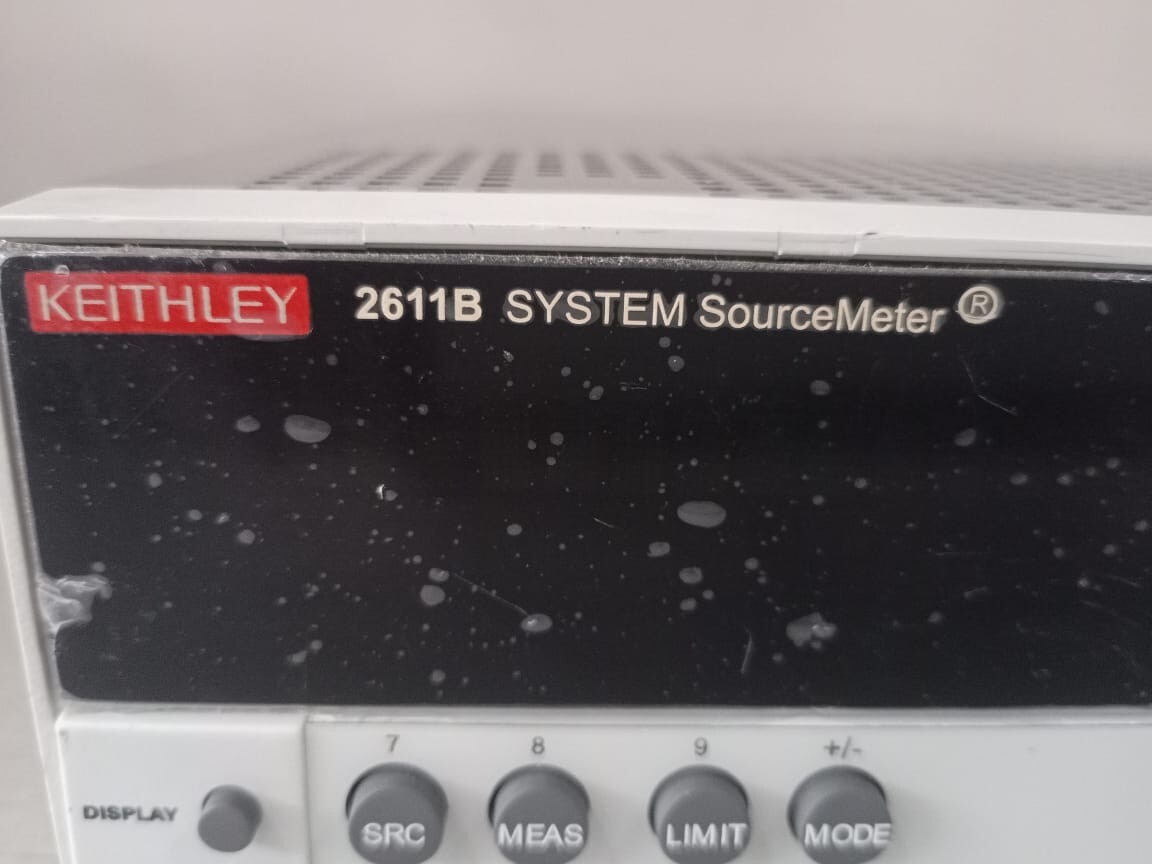 Keithley 2611B Keithley 2611B SYSTEM SOURCE METER - Missing Stand & Button 3
