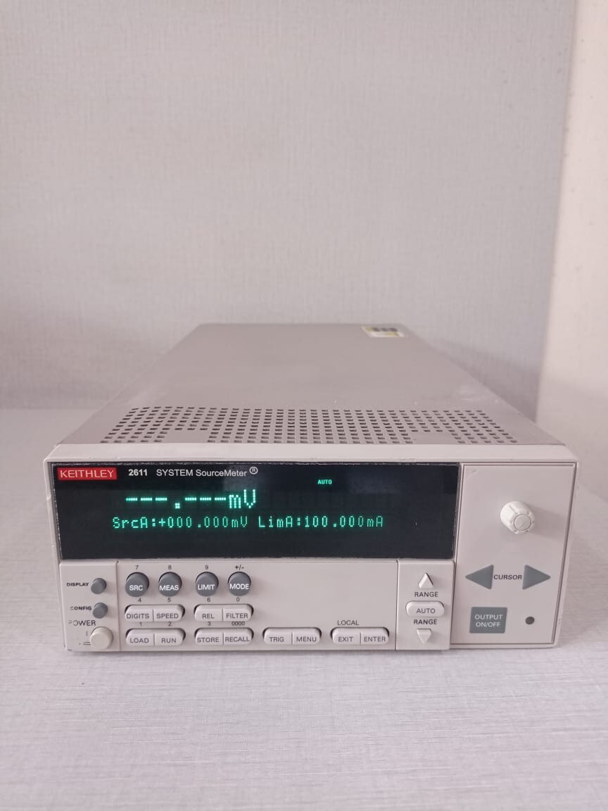 Keithley 2611 Keithley 2611 SYSTEM SOURCE METER - Missing Stand & Button 5