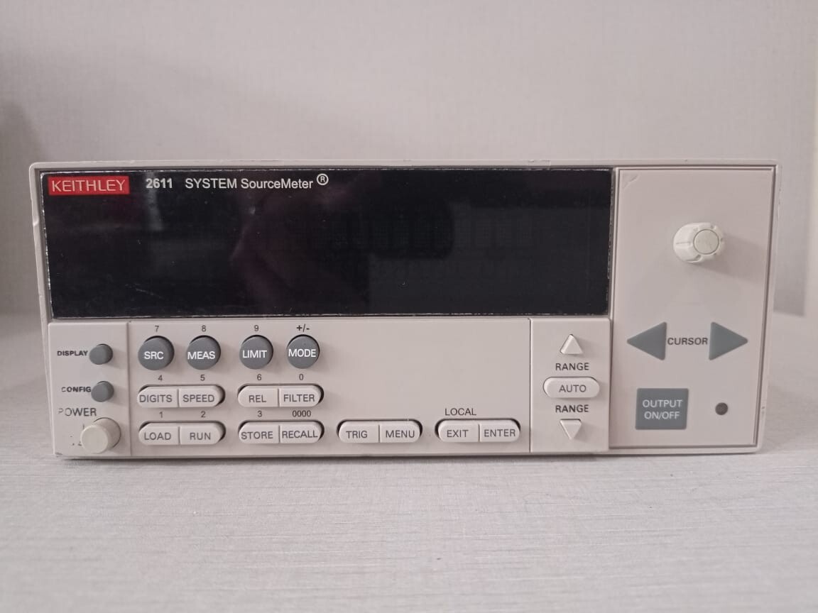 Keithley 2611 Keithley 2611 SYSTEM SOURCE METER - Missing Stand & Button 9