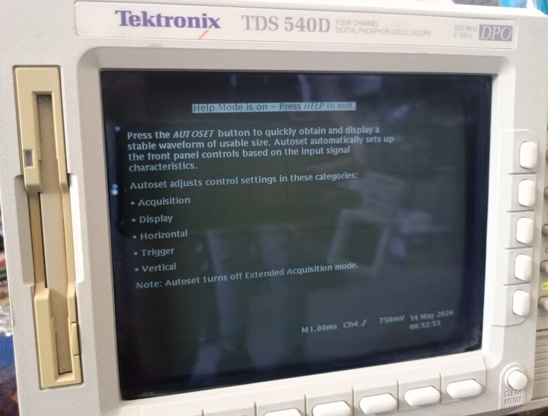 Tektronix TDS 540D TEKTRONIX TDS 540D 4 CHANNEL DIGITAL PHOSPHOR OSCILLOSCOPE 500MHz 2GS/S 6