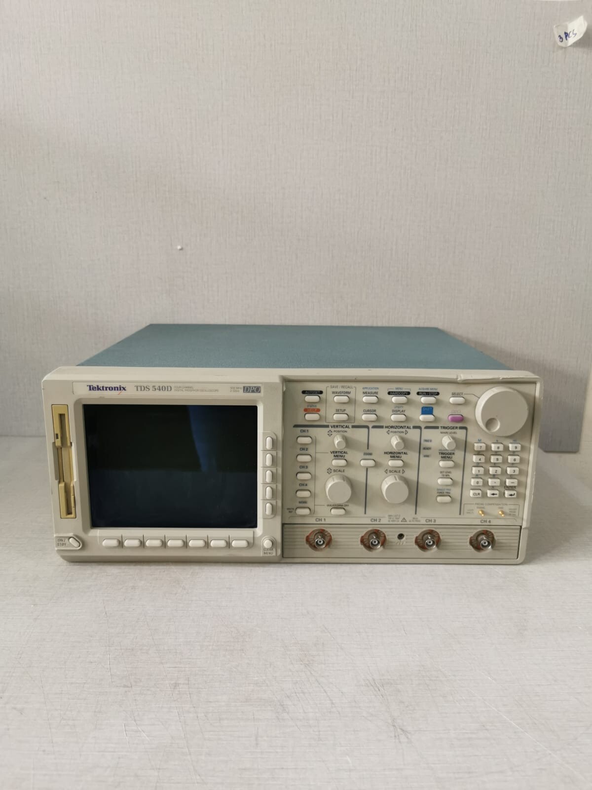 Tektronix TDS 540D TEKTRONIX TDS 540D 4 CHANNEL DIGITAL PHOSPHOR OSCILLOSCOPE 500MHz 2GS/S 9