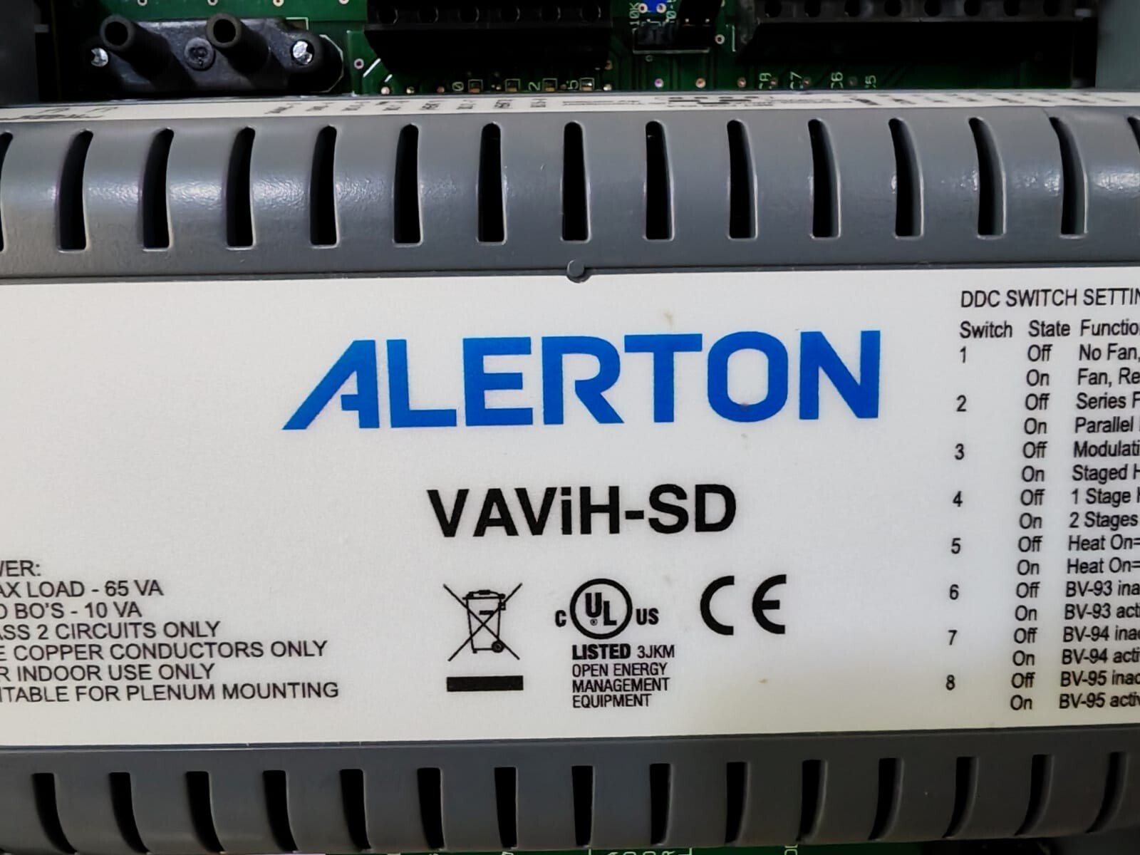 Alerton 50027209-001 ALERTON VaVIH-SD VAV CONTROLLER WITH ACTUATOR 50027209-001 REV. G 4