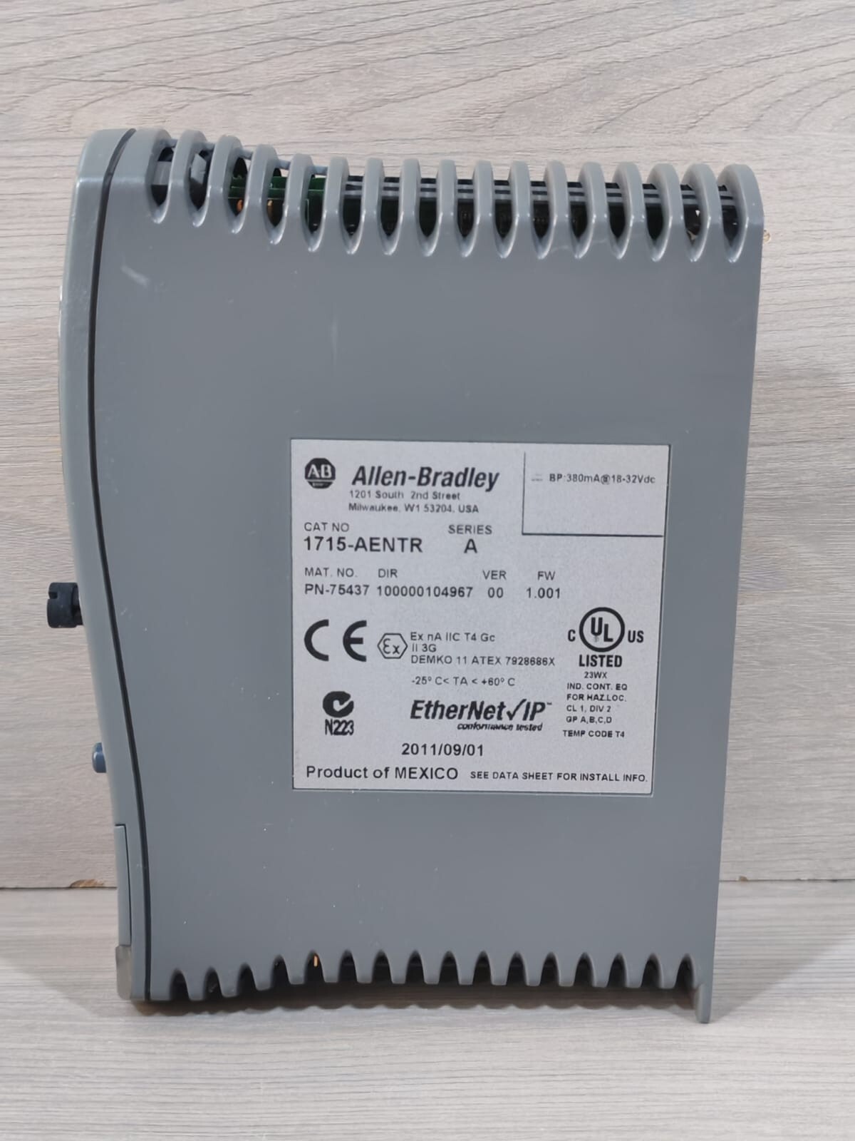 Allen-Bradley PN-75437 VER 00 F/W 1.001 ALLEN BRADLEY 1715-AENTR A PN-75437 VER 00 F/W 1.001 ETHERNET ADAPTER MODULE 7