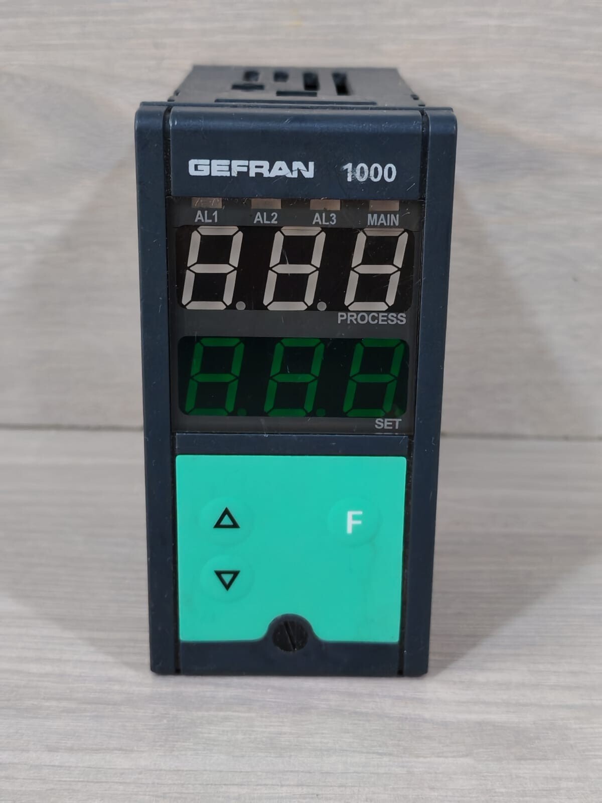 GEFRAN 1000-R0-1R-0-0 VER.13.0 11.27VAC/DC 50/60Hz 9VA TEMP.CONTROLLER