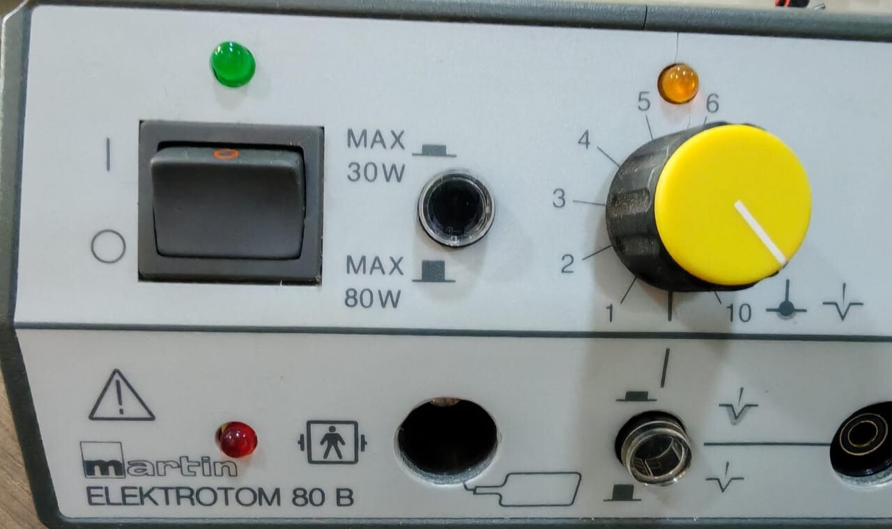 GEBR. MARTIN NACH VDE 0550 GEBR. MARTIN TYP;80B/120B+BF 25VA 50/60Hz NACH VDE 0550 POWER SUPPLY 8